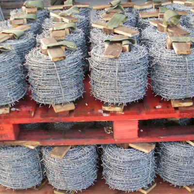 Galvanized Security Fencing with Customizable Barb Length and Anti-Climb Razor Barbed Wire
