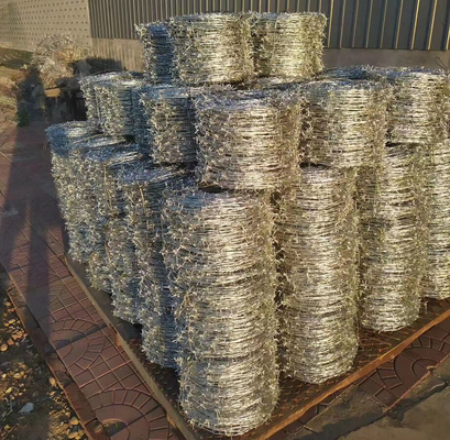 Galvanized Razor Barbed Wire Roll for Mesh Security Fencing 12.5 Gauge 18 Gauge PVC Coated Iron 50kg Hot Seller