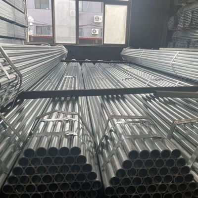 Direct of Non-oiled Round Section Shape ASTM A53 s275 GI Pipe with Threaded and Coupling in Round Shape