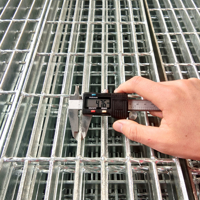 Galvanized C Shape Profile Channel Steel C Channel Beam Grade Q235/Q345/Q195/SS316/SS304 for Construction Projects