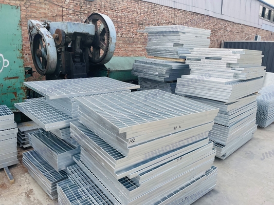 Hot Selling Galvanized Steel Grill Grating Diamond Shaped Steel Grating Welded Steel Grates Certified Welding