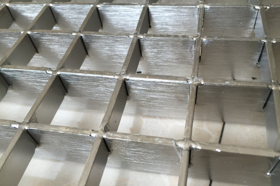 High Standard Galvanized Steel Grating Standard Size G253/30/100 G303/30/100 Steel Bar Grating