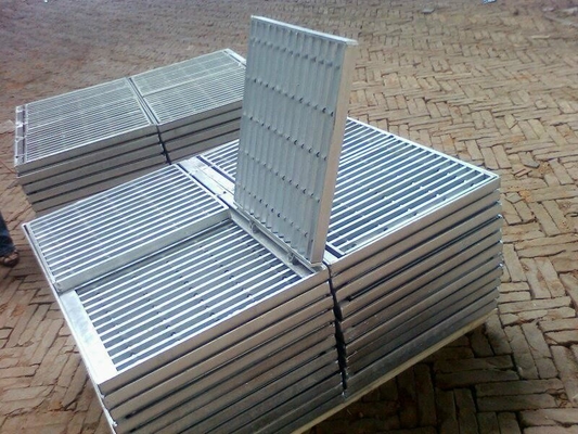High Standard Galvanized Steel Grating Standard Size G253/30/100 G303/30/100 Steel Bar Grating