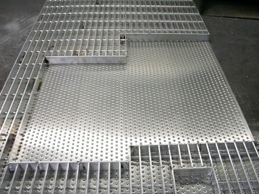 Reasonable Price Powder Coated Stainless Steel Strip Floor Drain Grate 19-w-4 15-w-4 11-w-4 Serrated Steel Grating